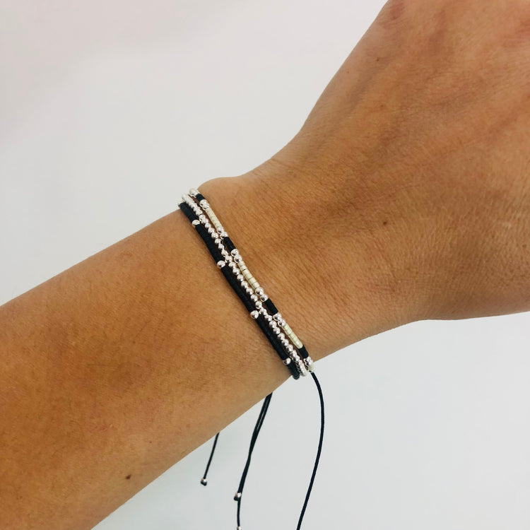 Conjunto Negro crema y Plata