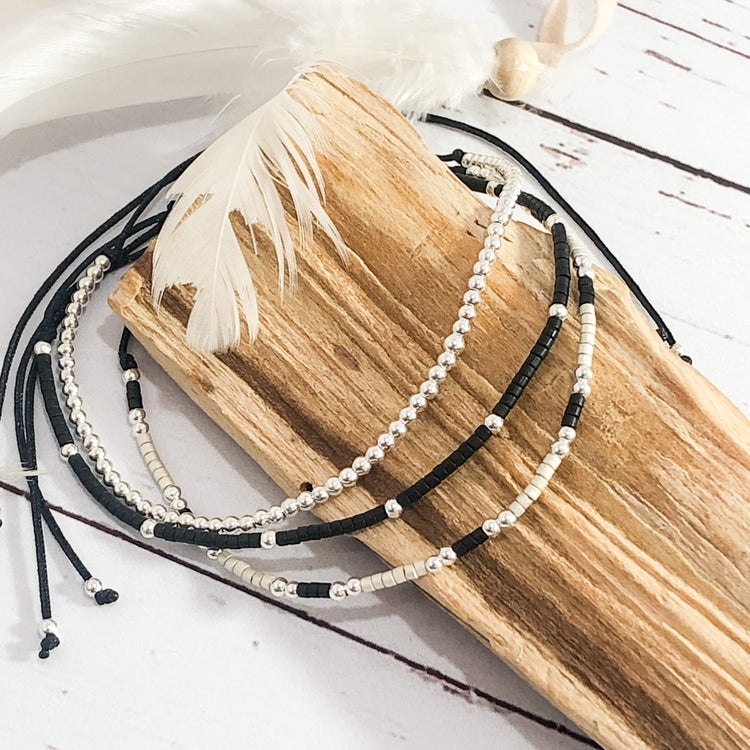 Conjunto Negro crema y Plata